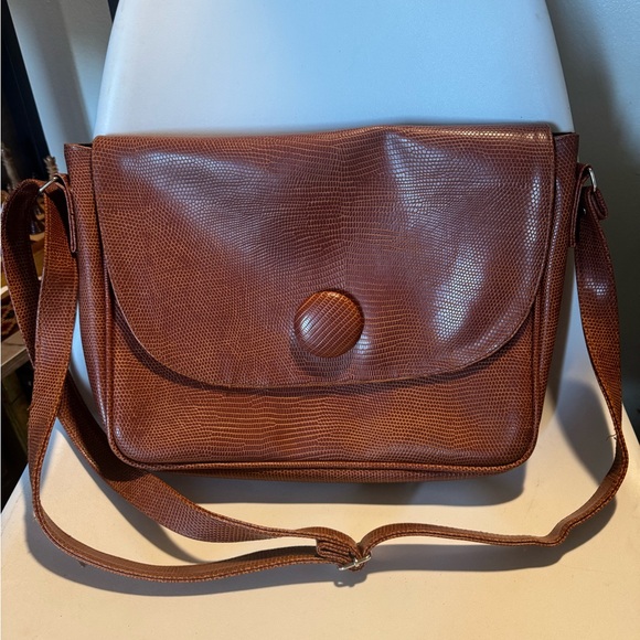 Sold - Picture 2 of 4